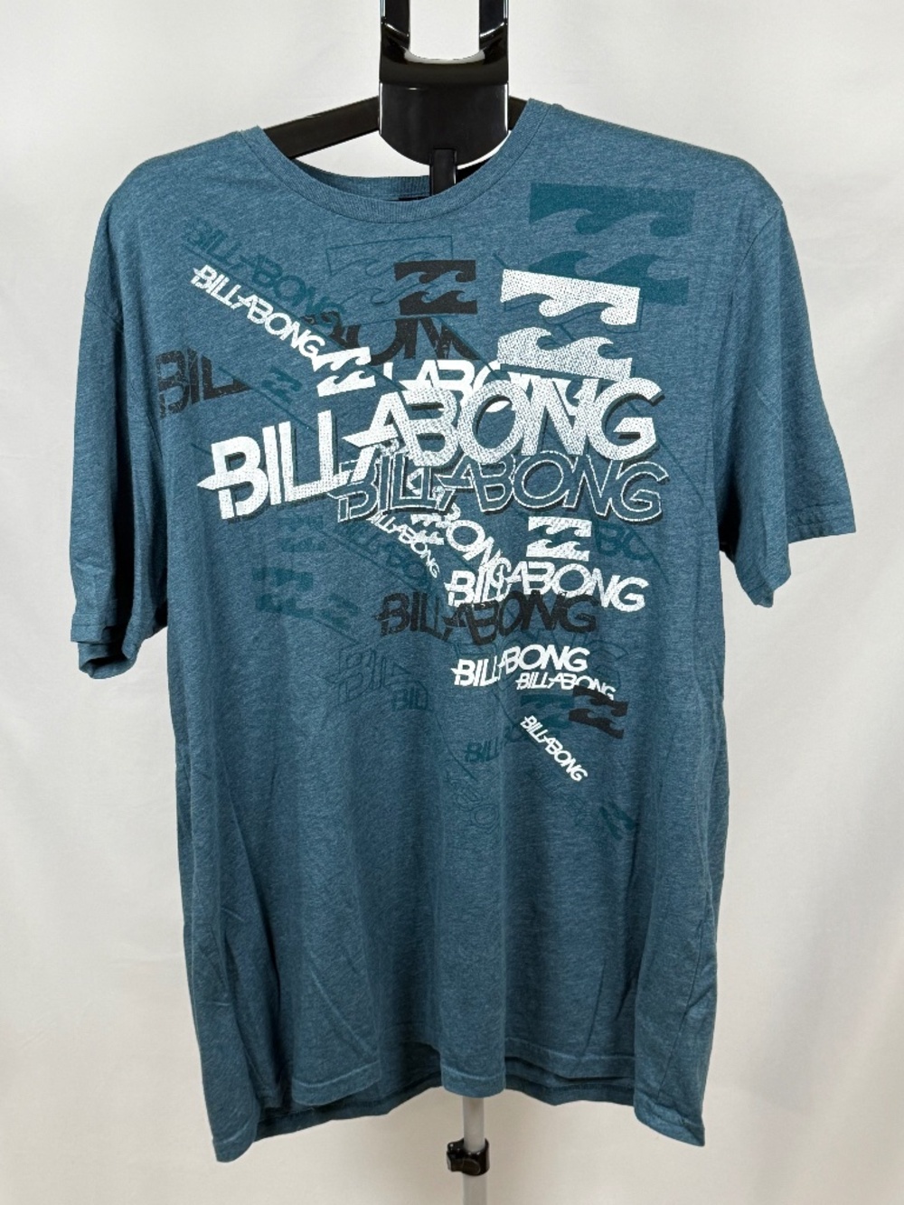 Vintage Billabong XL Y2K All Over Logo Surf Skate Graphic Tee